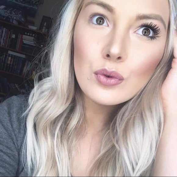 💜 NEW 4D MASCARA! 💜 - Picture 2 of 6